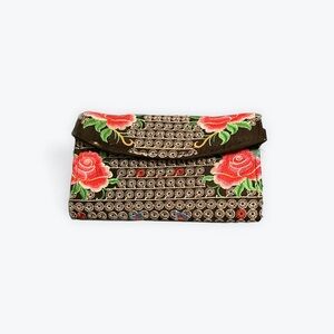 Source Unknown Black Floral Clutch